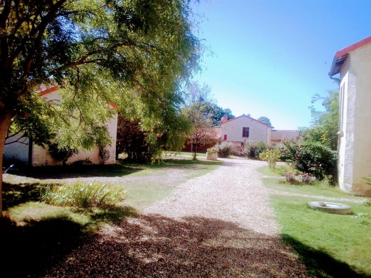Au Repos Des Elfes Villa Braye-sous-Faye Exterior foto
